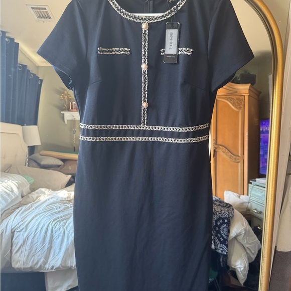 Women’s size large crew neck pencil dress - Picture 3 of 11